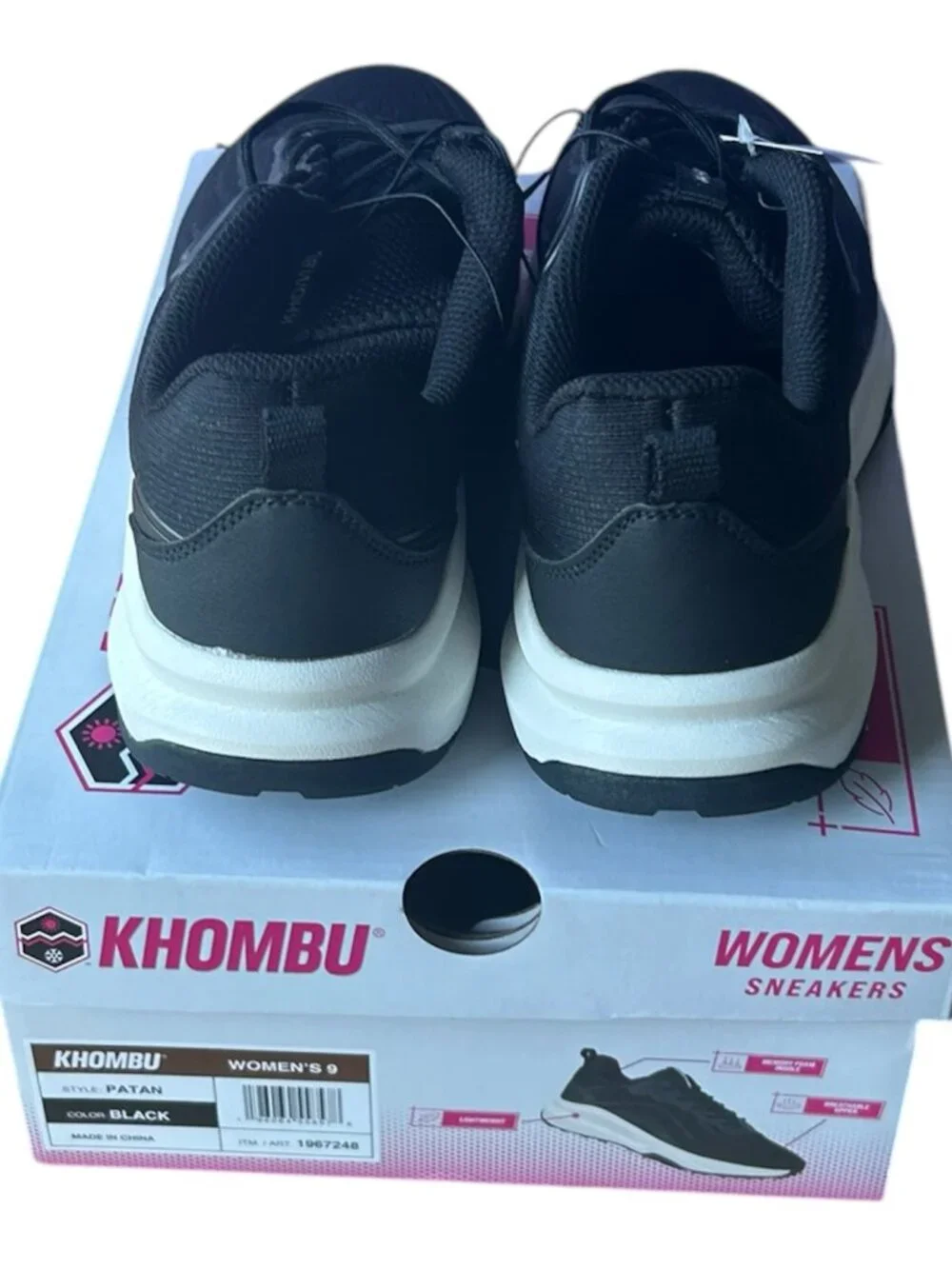 Khombu Women's Sneaker lightweight Memory Foam Black Size 9
